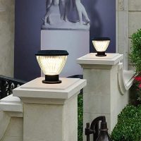 Big Base Solar Pillar Gate light