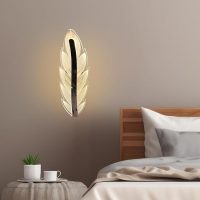 Modern Feather Like Wall Lamp