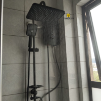 All-black perfection shower set up | The Vezor & Rainshower instant tankless heater